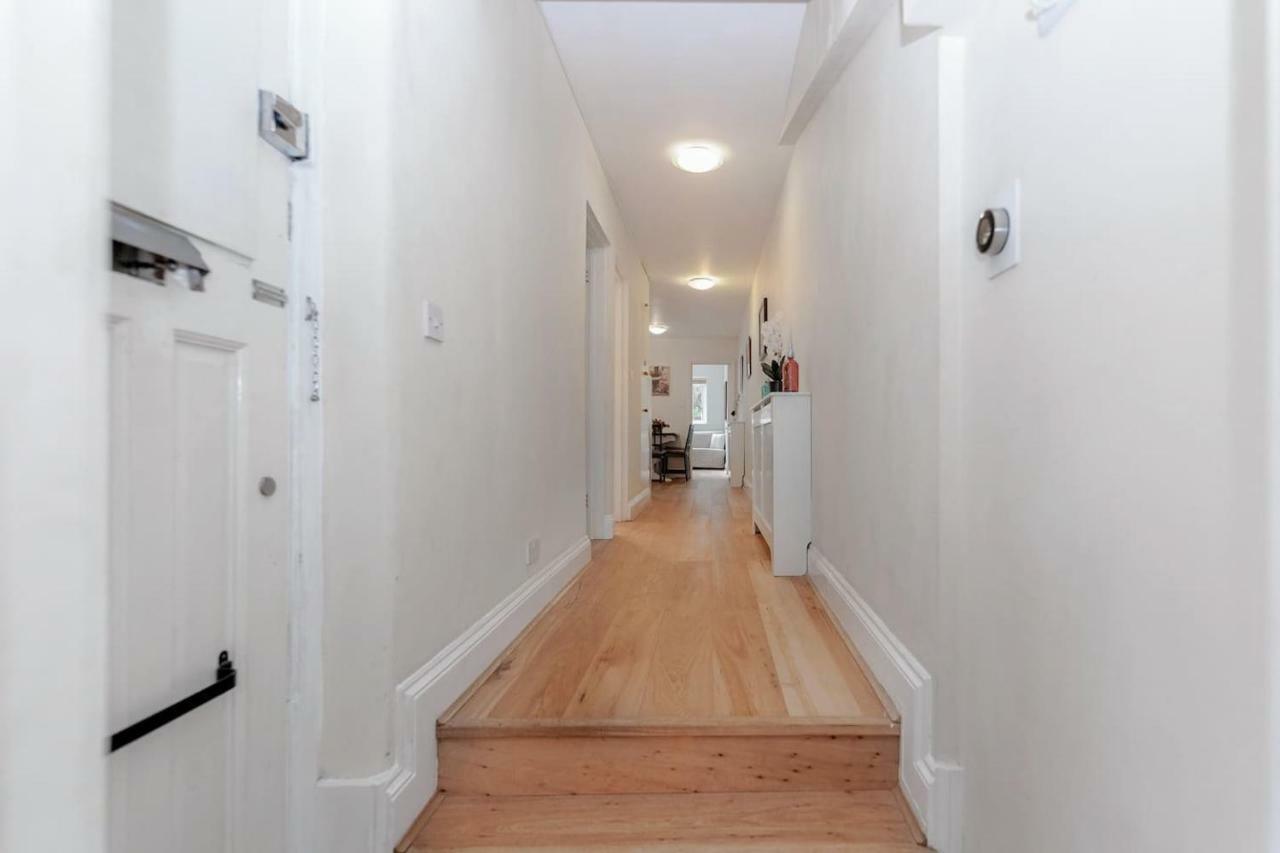 3 Bedroom Garden Flat - Central Location Londra Esterno foto