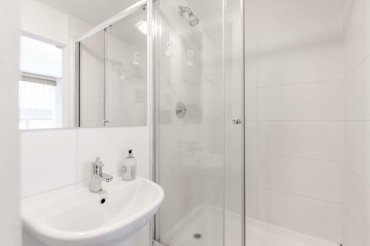 3 Bedroom Garden Flat - Central Location Londra Esterno foto